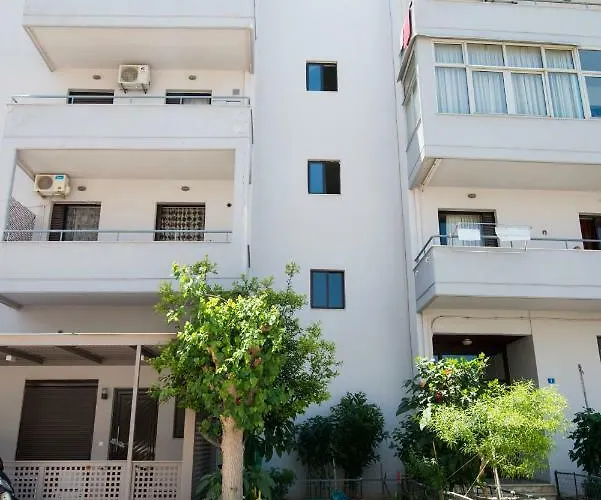 Christina's Luxury *